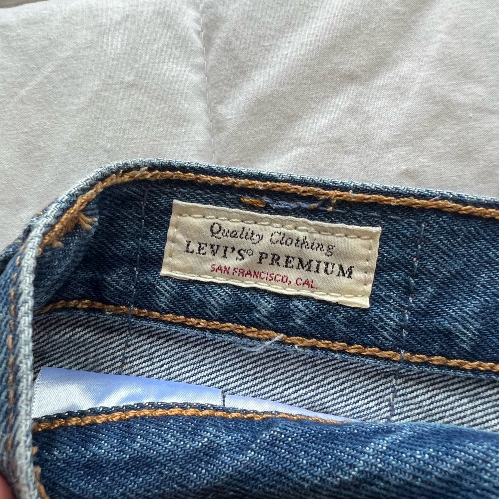 levi jean shorts - Picture 6 of 7